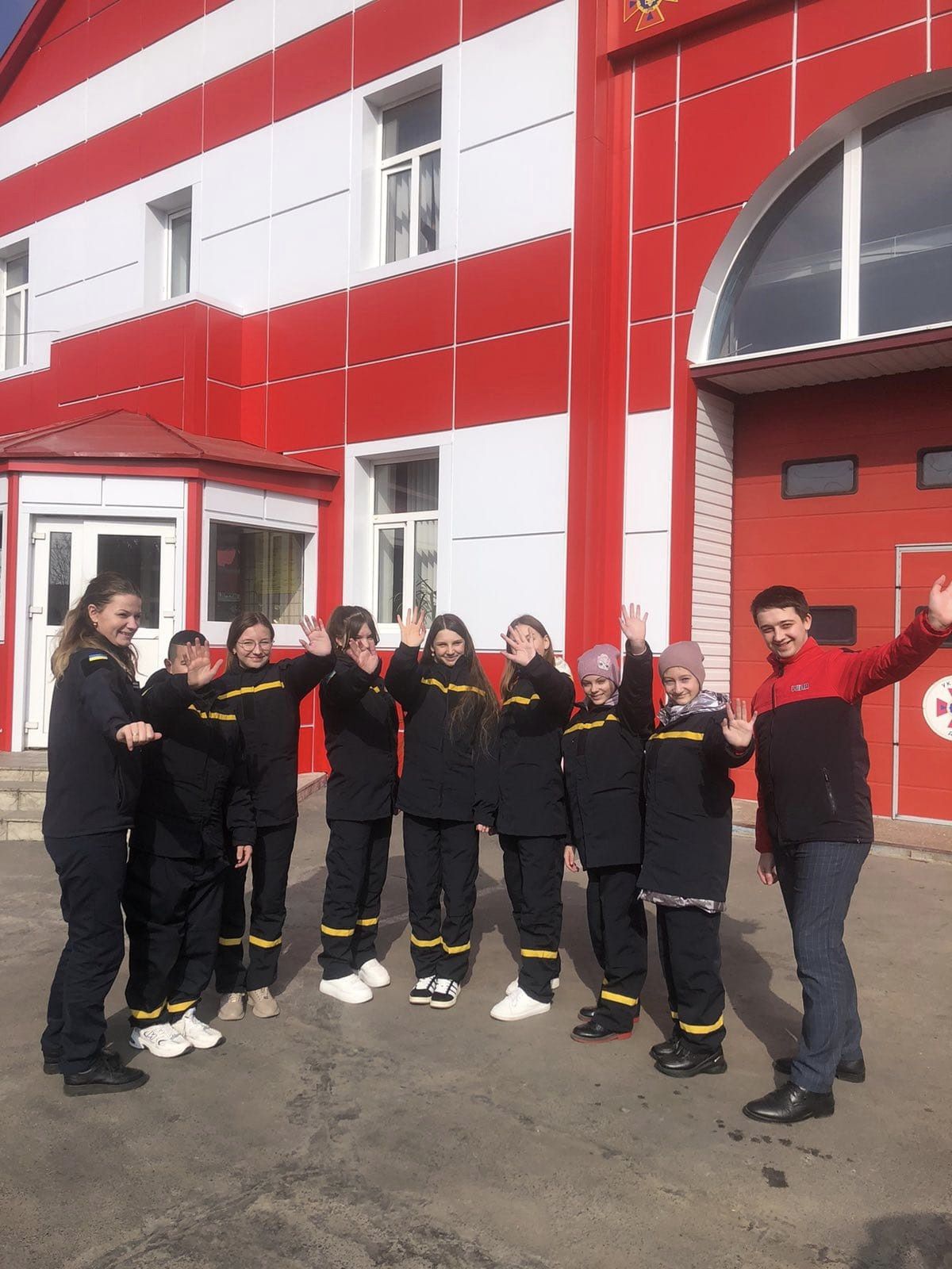 Здобувачі освіти нашого закладу з загону “Вогники” продовжують спільно працювати з пожежно-рятувальною частиною ГУ ДСНС України Подільського району.