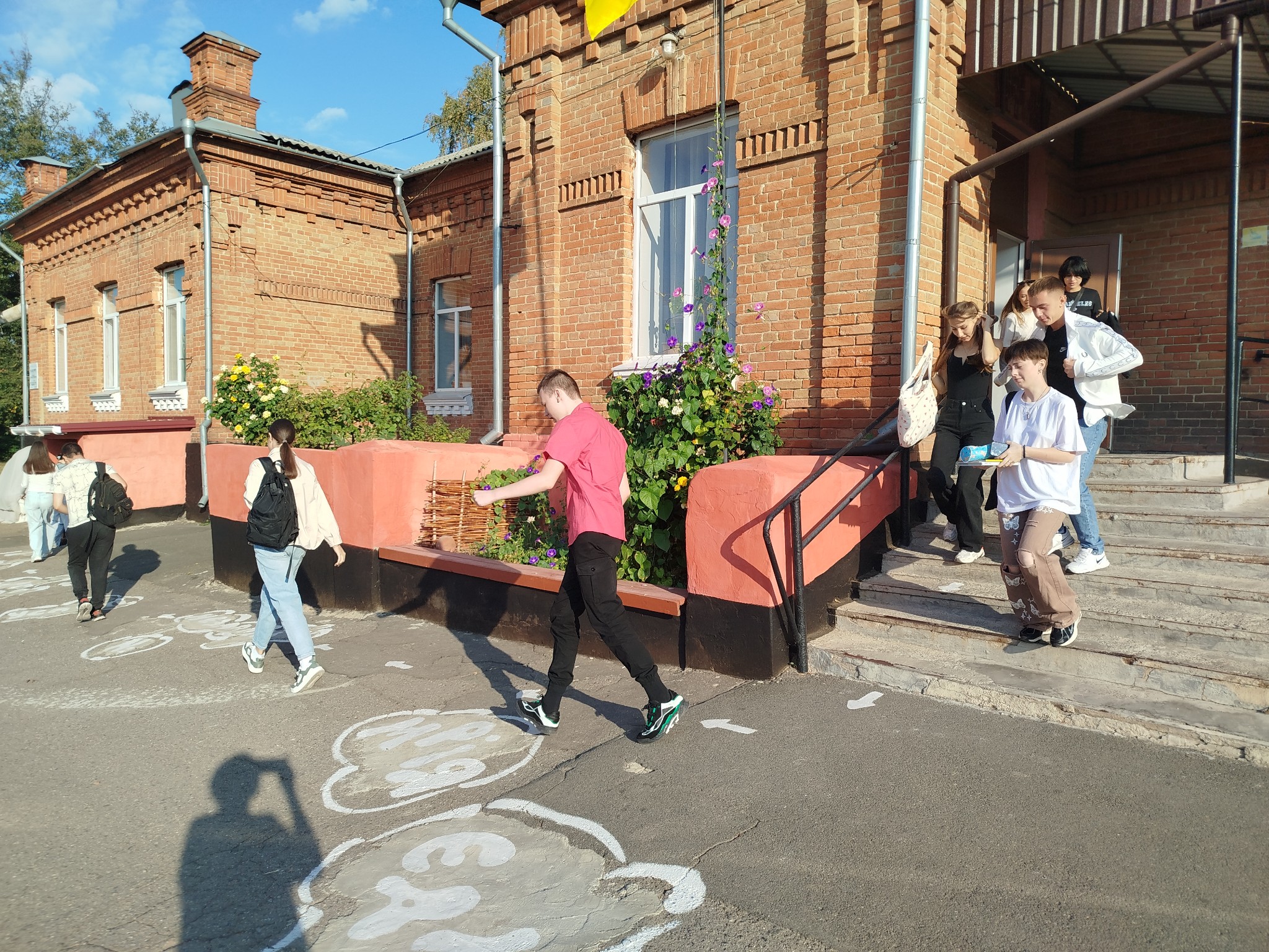 Навчання з евакуації під час сигналу “Повітряна тривога”